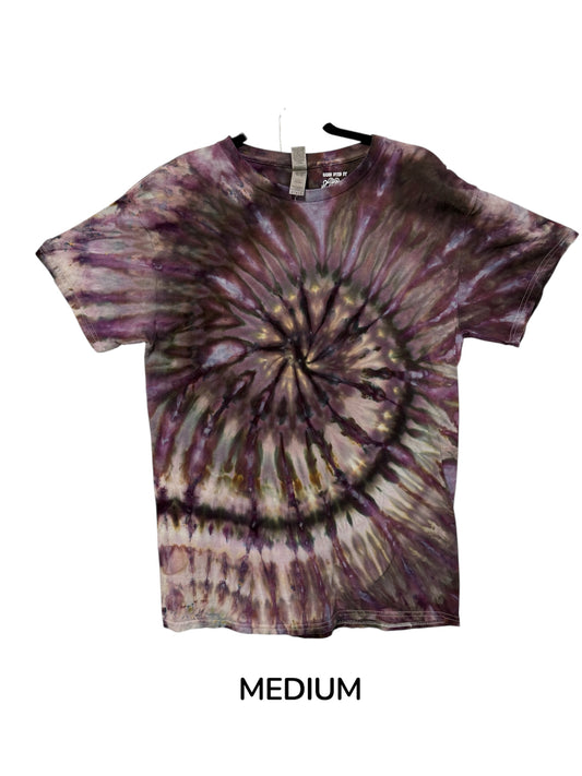Tie dye tee shirt in Zombie color scheme size medium